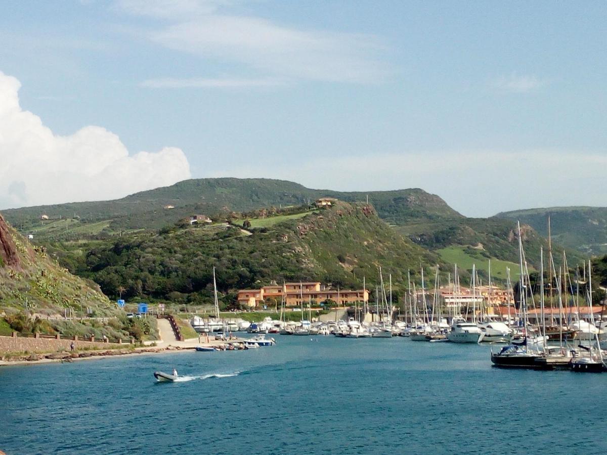 Grazioso Attico Vicino Alla Spiaggia E Al Centro Castelsardo Eksteriør billede